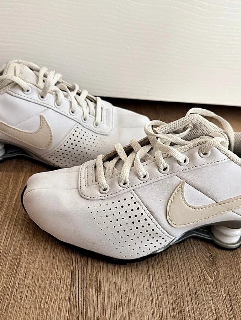 Nike Shox Current White Athletic Shoes